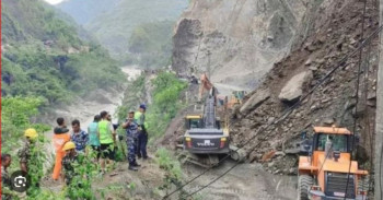 पहिराले मध्यपहाडी लोकमार्ग अवरुद्ध